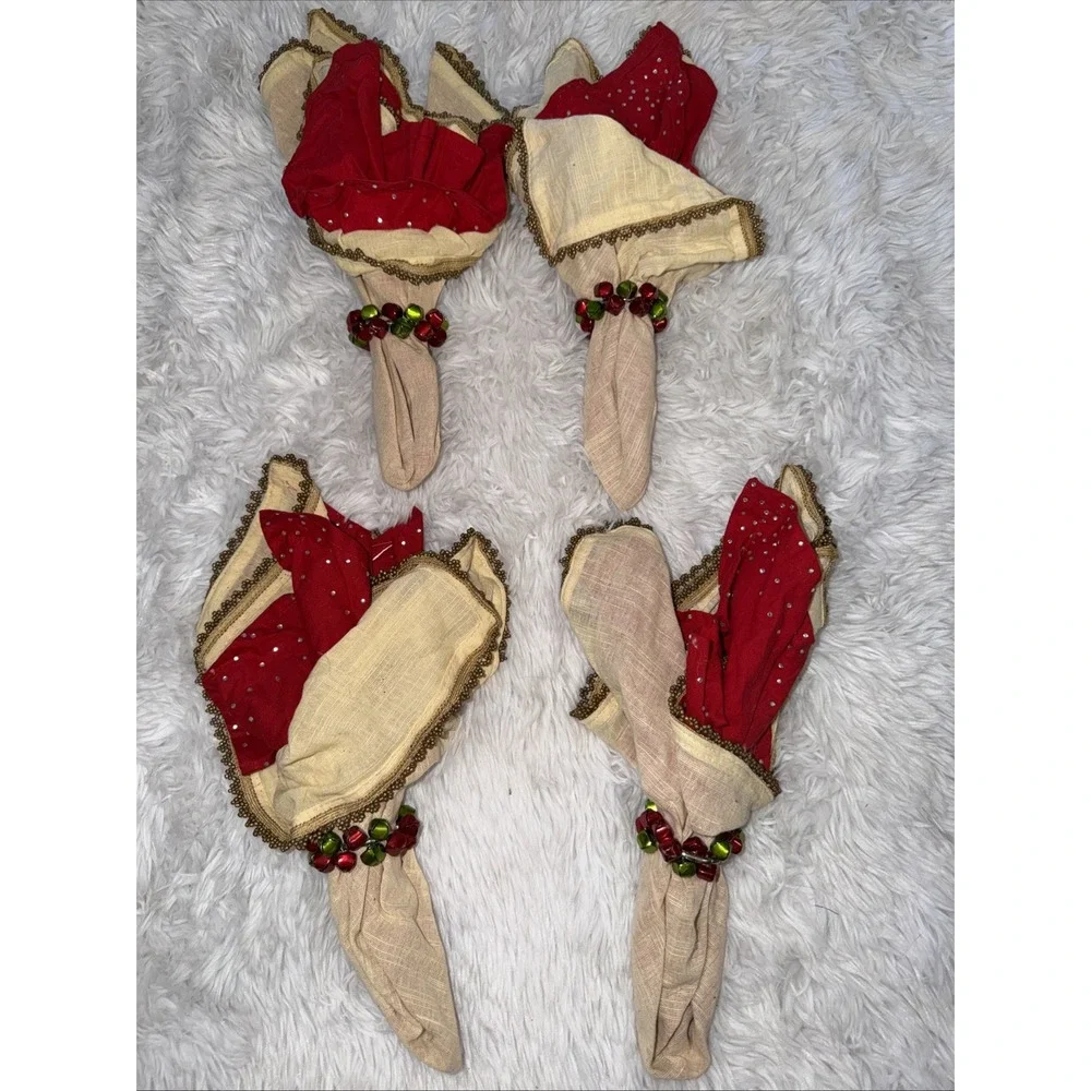 Christmas‎ Napkin Set of 4 Red Cream Rhinestone Beaded Trim Jingle Bell Rings